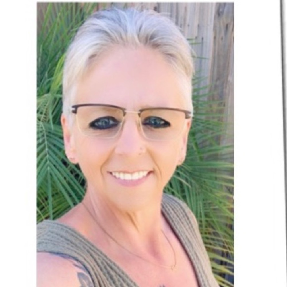 Meet your Posher, Tina